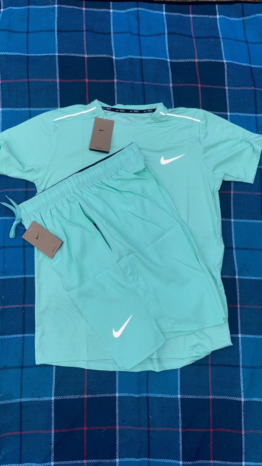 Nike Running Set Licht groen, Ophalen of Verzenden, Zo goed als nieuw, Maat 52/54 (L), Groen