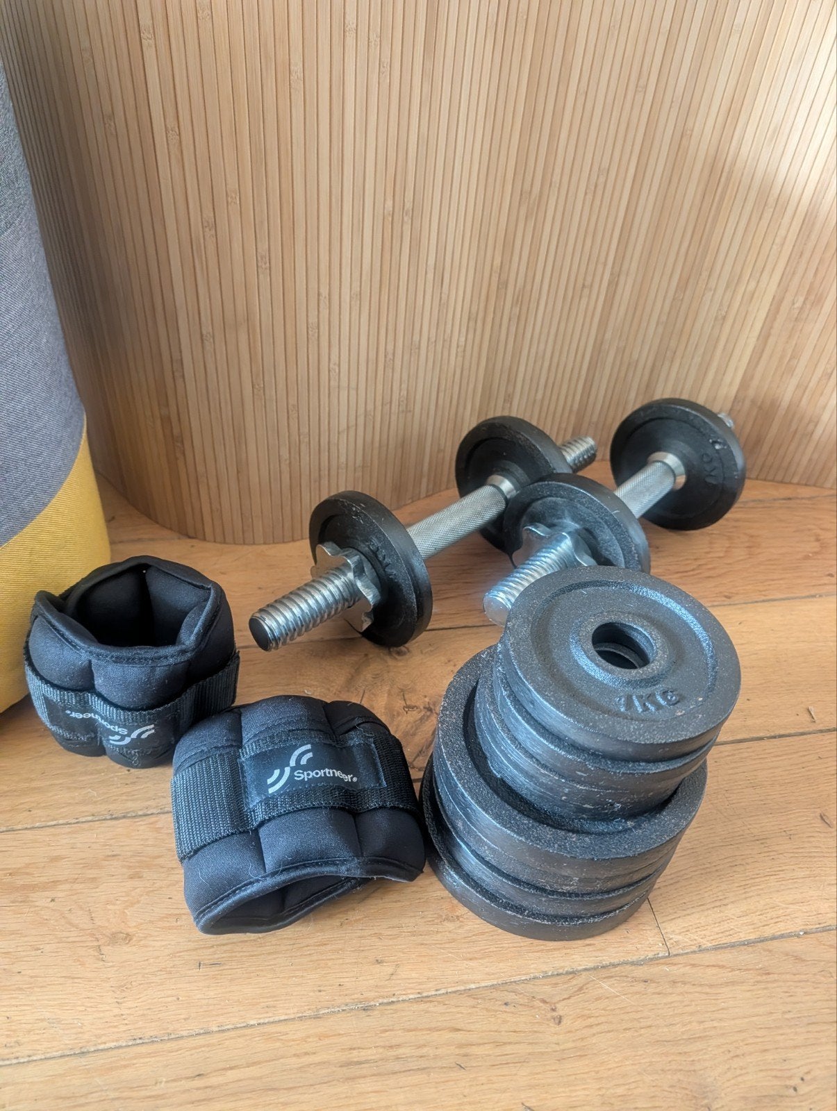 Weights, Enlèvement