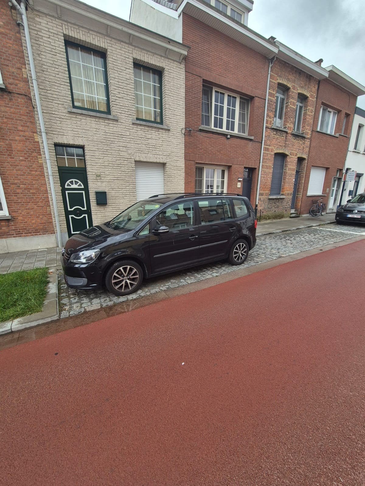 volkswagen touran 2011, Auto's, Volkswagen, Euro 5, Zwart, Diesel, Particulier