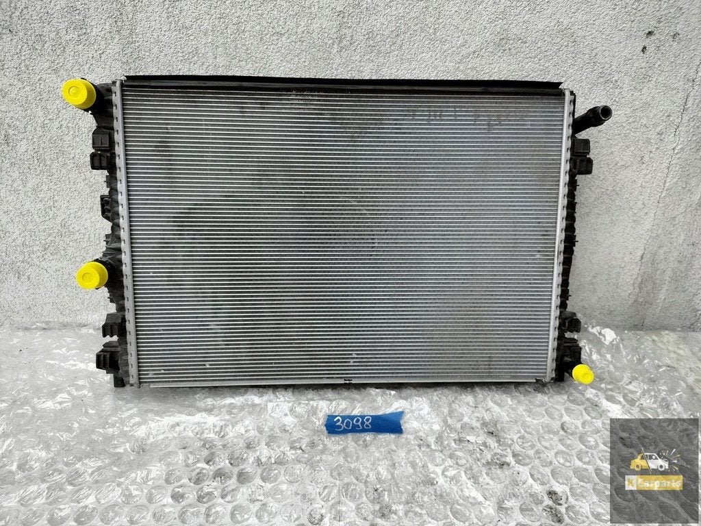 5Q012125HQ, VW AUDI SKODA WATER/AIRCO RADIATOR COMPLEET, Gebruikt, AUDI AG, Auto-Union-Strasse 1
85045  Ingolstadt, DE, Audi