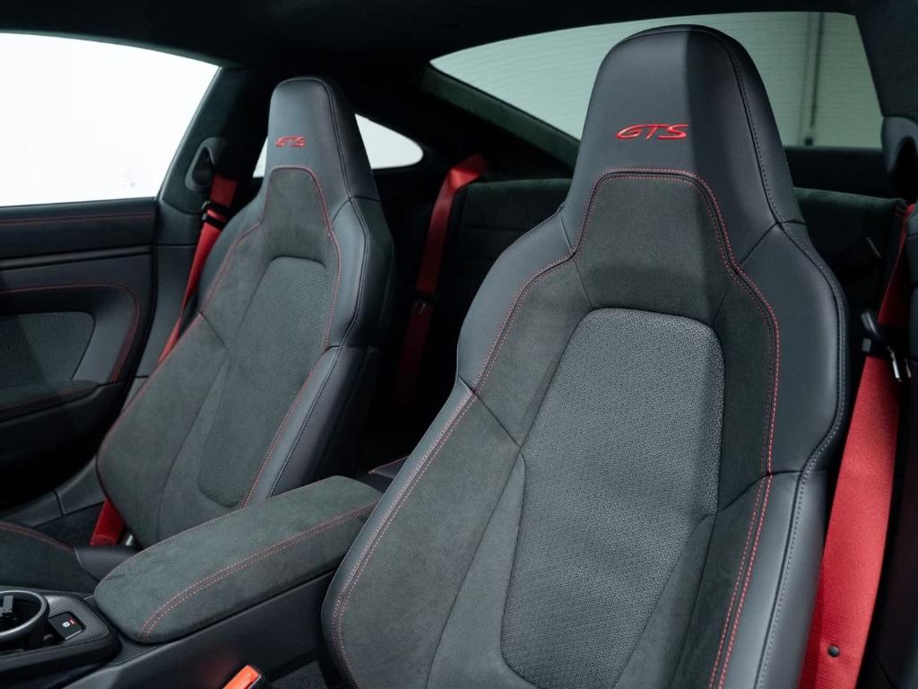 NEW 992.2 CARRERA GTS 541PK COUPE/LIFT/GTSPACK/ADPZE/INNO/HD, Automaat, Achterwielaandrijving, Alcantara, Hybride Elektrisch/Benzine