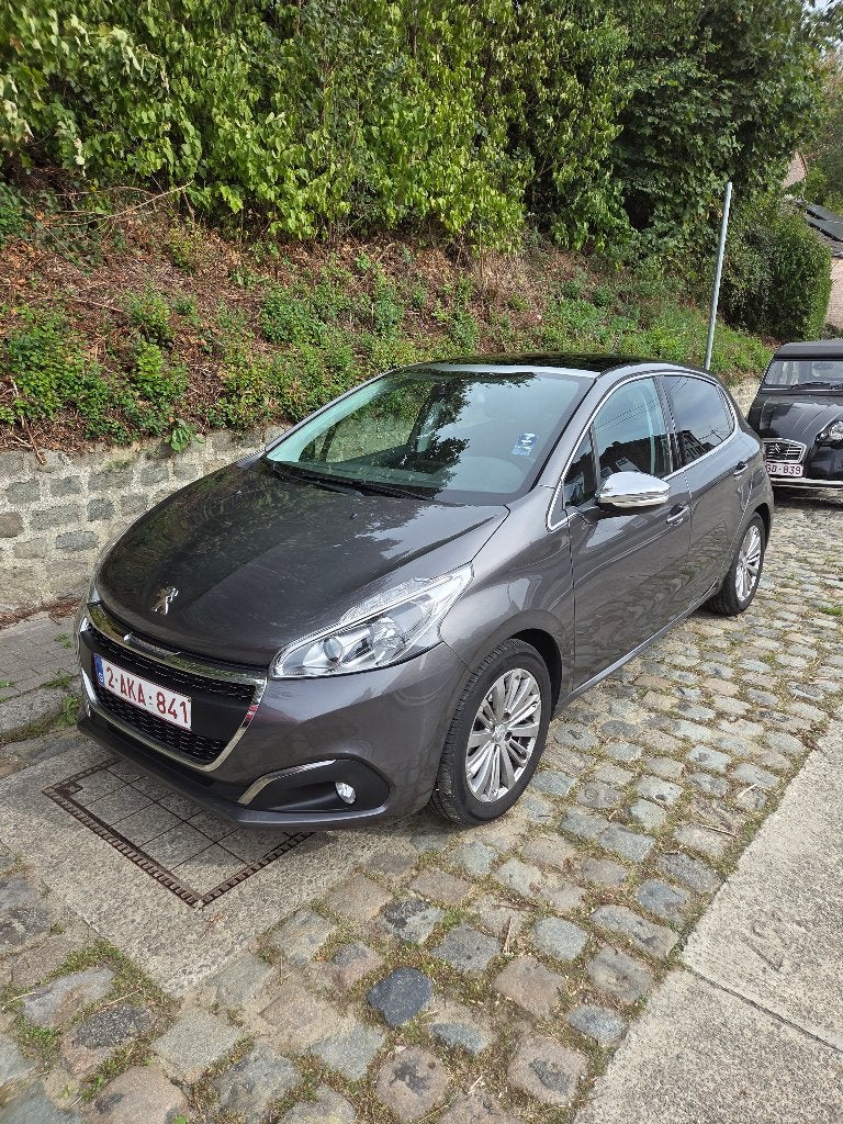 Peugeot 208 Allure 1.2 PureTech 110 – 6 vitesses, Autos, Argent ou Gris, Achat, Euro 6, Noir