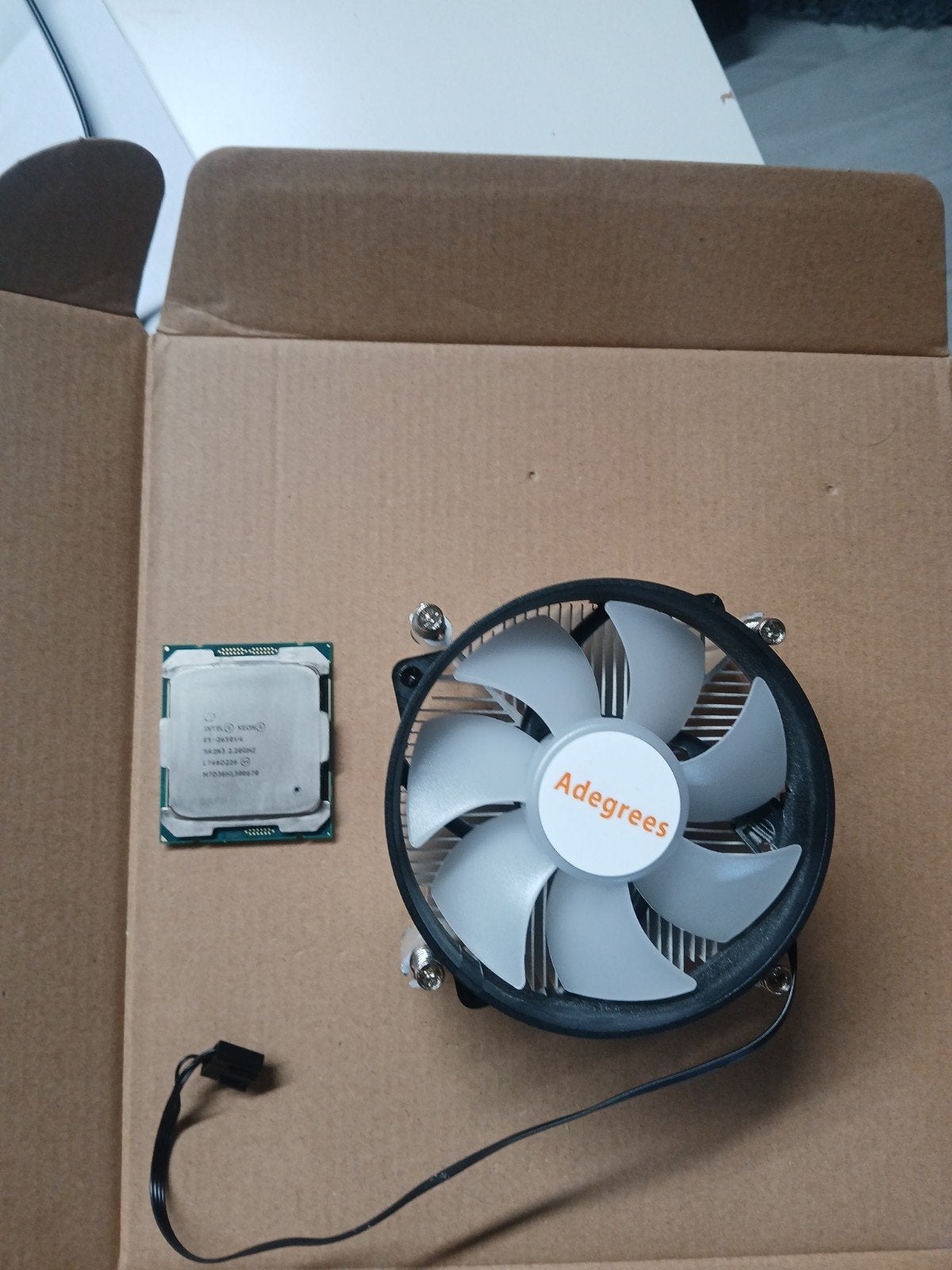 Intel xeon E5 2650 V4, Computers en Software, Ophalen, Gebruikt