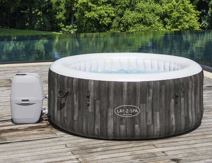 Le jacuzzi gonflable est en bon état pour cause de déménagem, Jardin & Terrasse, Bains à remous et Spas, Enlèvement
