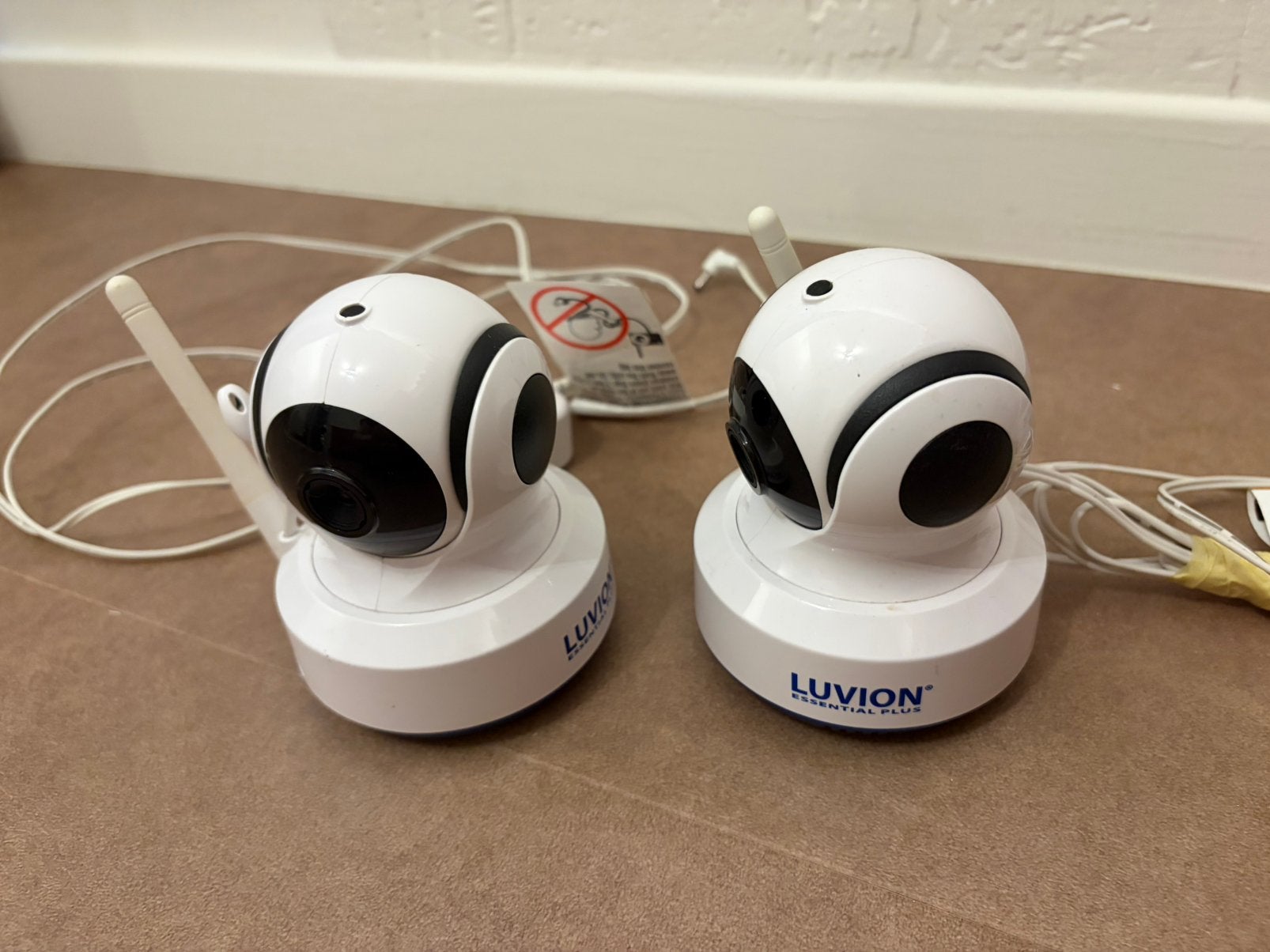 Luvion Essential plus - camera (2stuks), Kinderen en Baby's, Babyfoons, Ophalen, Zo goed als nieuw, Camera