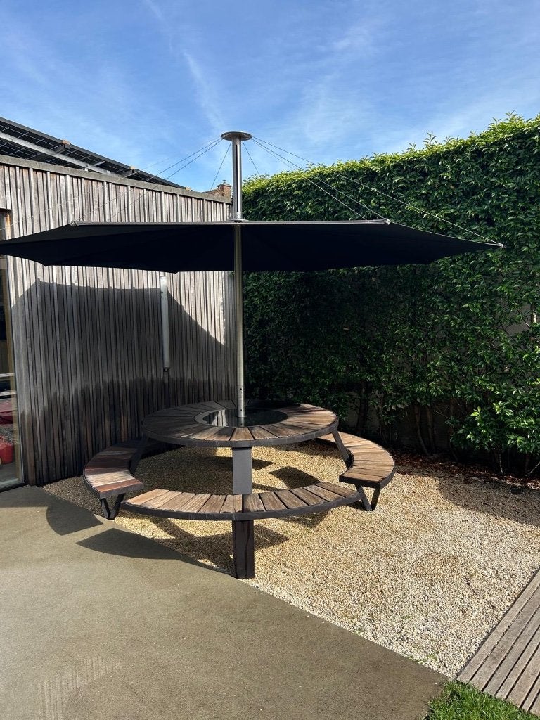 Design Tuintafel + Parasol EXTREMIS, Tuin en Terras, Tuintafels, Zo goed als nieuw, Rond, Hout, Ophalen