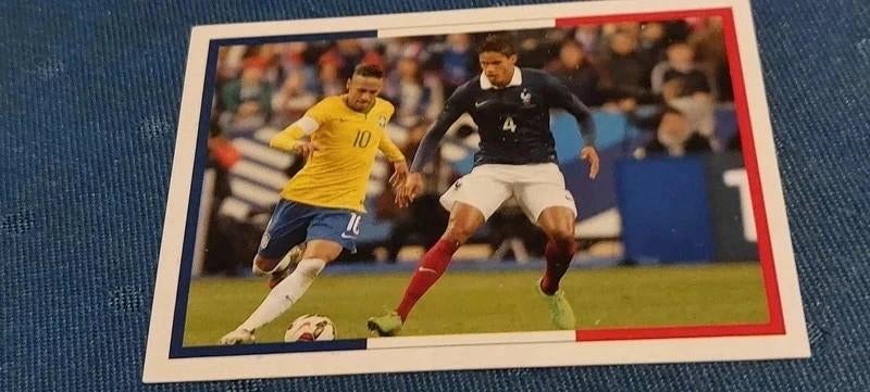 Panini/Sticker/Raphael Varane - Neymar Jr., Verzamelen, Ophalen of Verzenden, Nieuw, Poster, Plaatje of Sticker