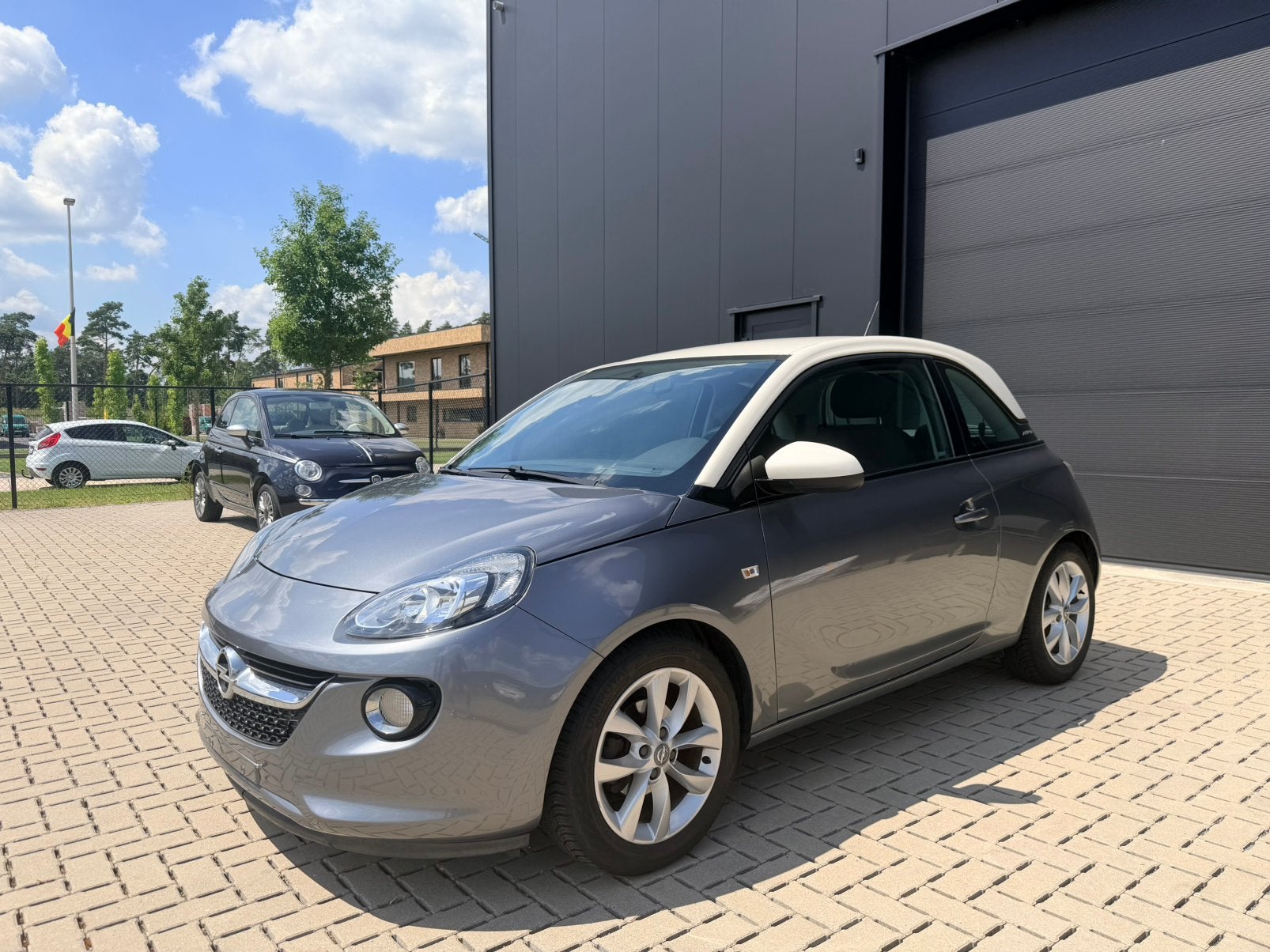 Opel Adam Glam 2018 - 1.2 Benzine - 92 000 km, Argent ou Gris, Euro 6, Entreprise, Garantie prolongée
