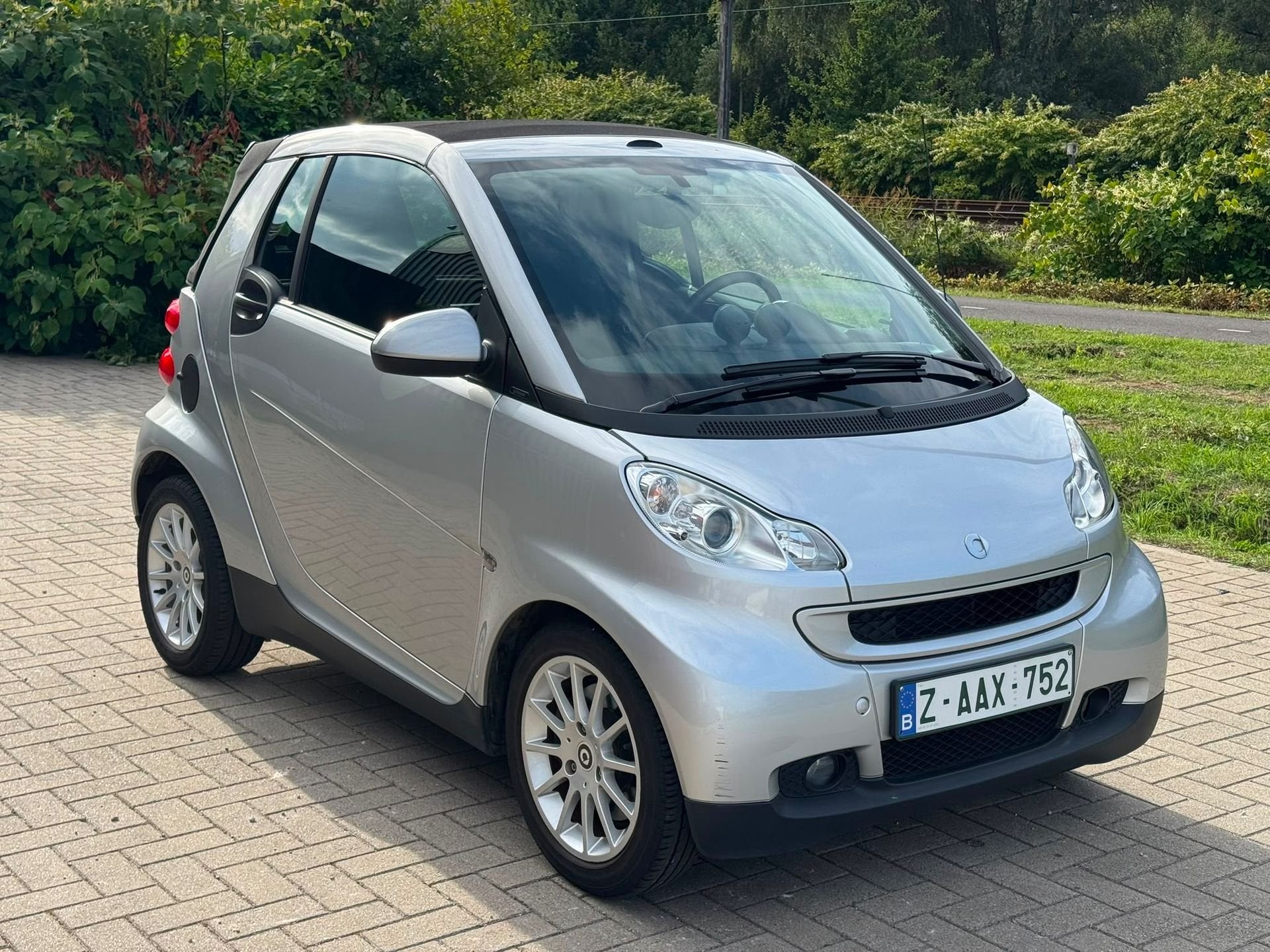 Smart Fortwo, Autos, Argent ou Gris, 32 kW, Entreprise, 2 places