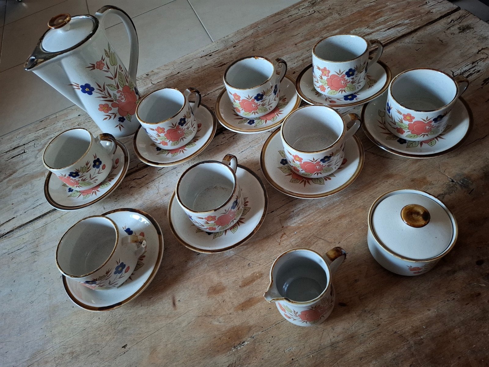 mooi servies in aardewerk, Antiek en Kunst, Ophalen