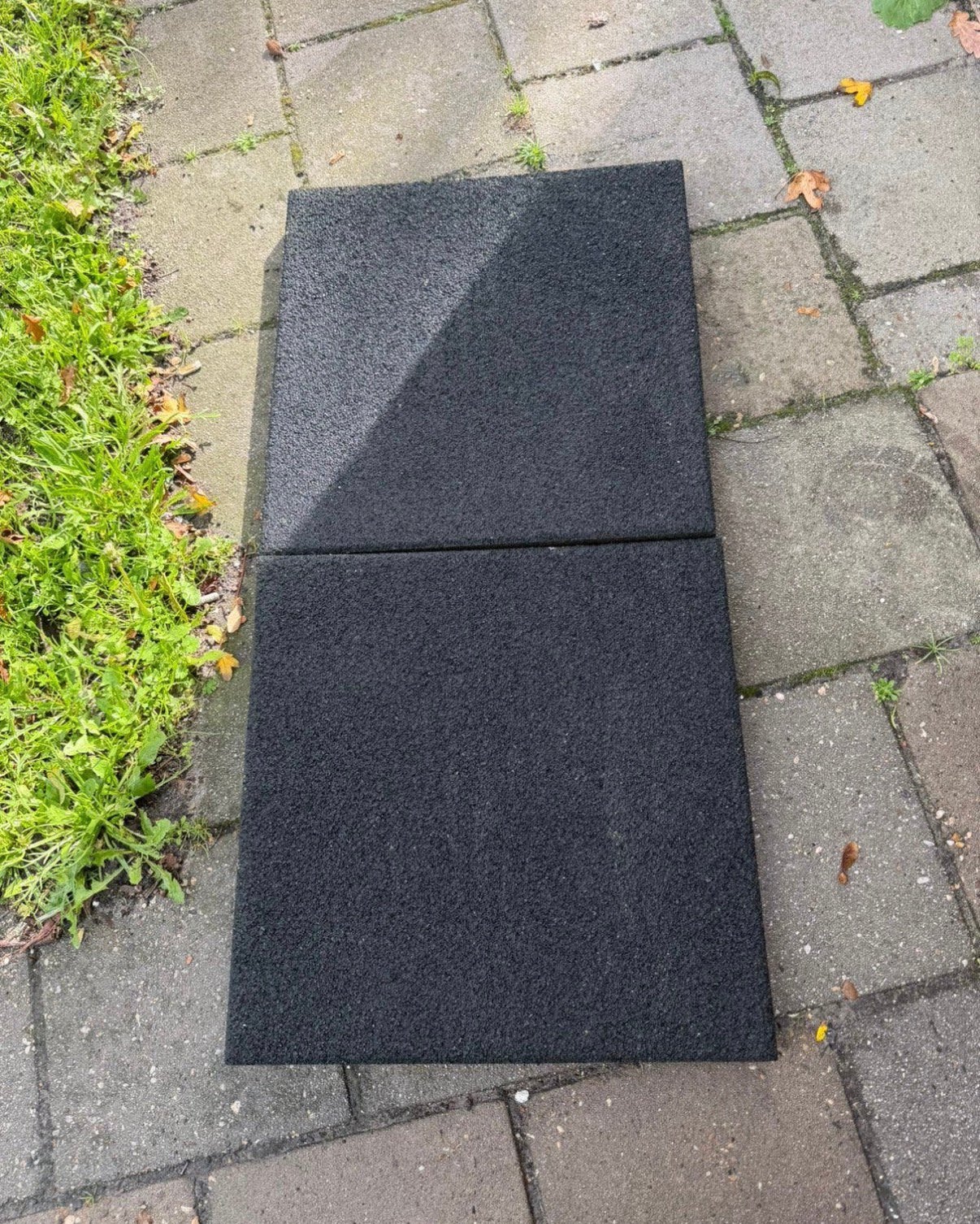 Rubberen tegels ca 50x50x4,5 speeltoestel stal ed ruim 20m2, Enlèvement, Utilisé, Autres matériaux, 15 m² ou plus