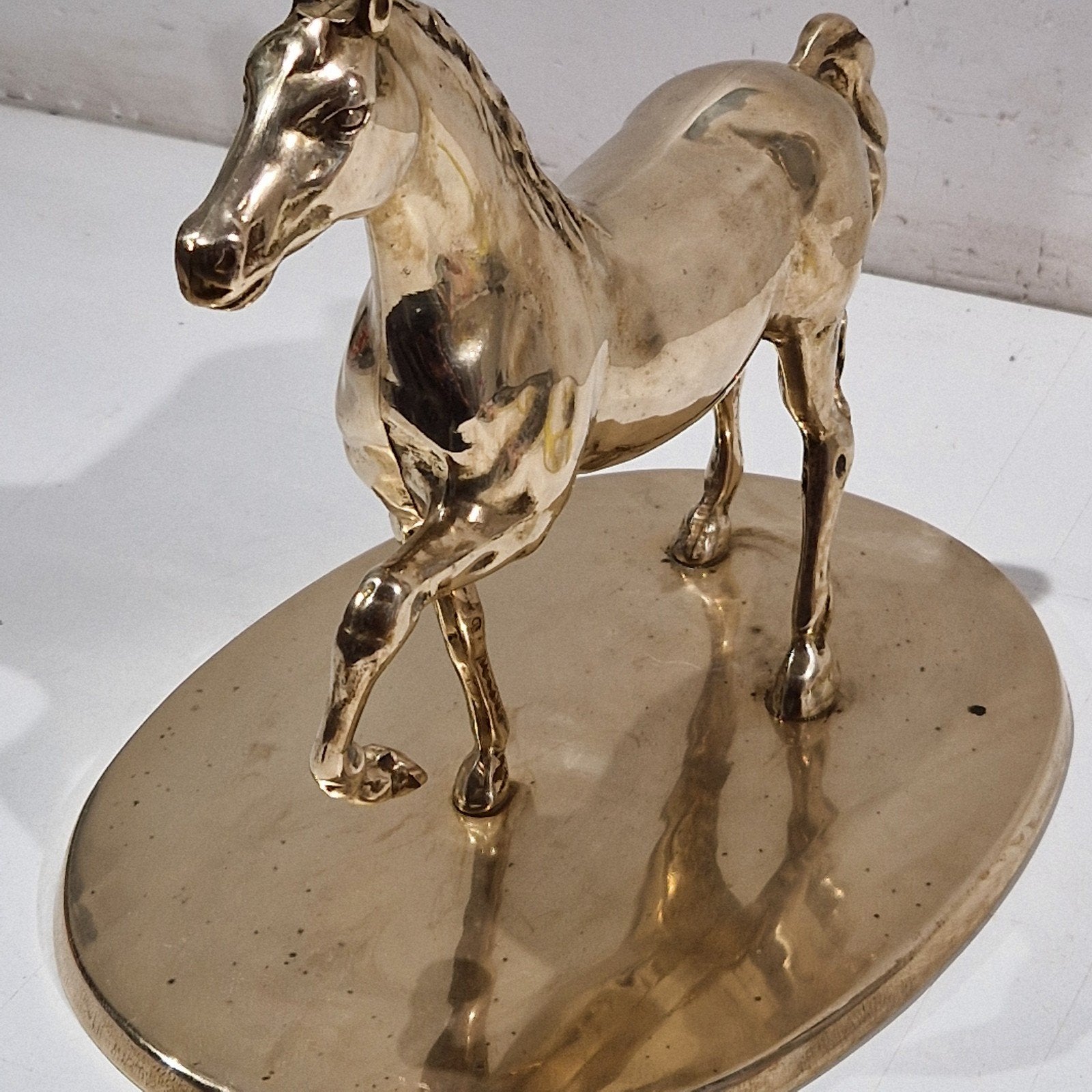 Groot Koperen paard op sokkel , 2 kilo, Antiek en Kunst, Ophalen of Verzenden, Koper
