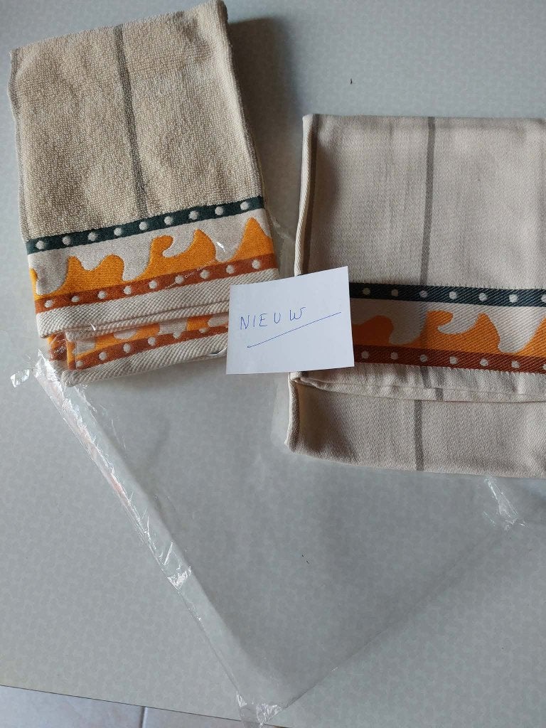 Twee keukenhandoeken Nieuw  2.50 € alles, Huis en Inrichting, Ophalen