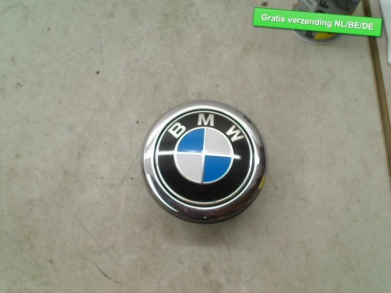 ACHTERKLEP EMBLEEM OPENER BMW 1 serie (F21) (7270728), Gebruikt, BMW, Petuelring 130
80809  München, DE, Bayerische Motoren Werke AG