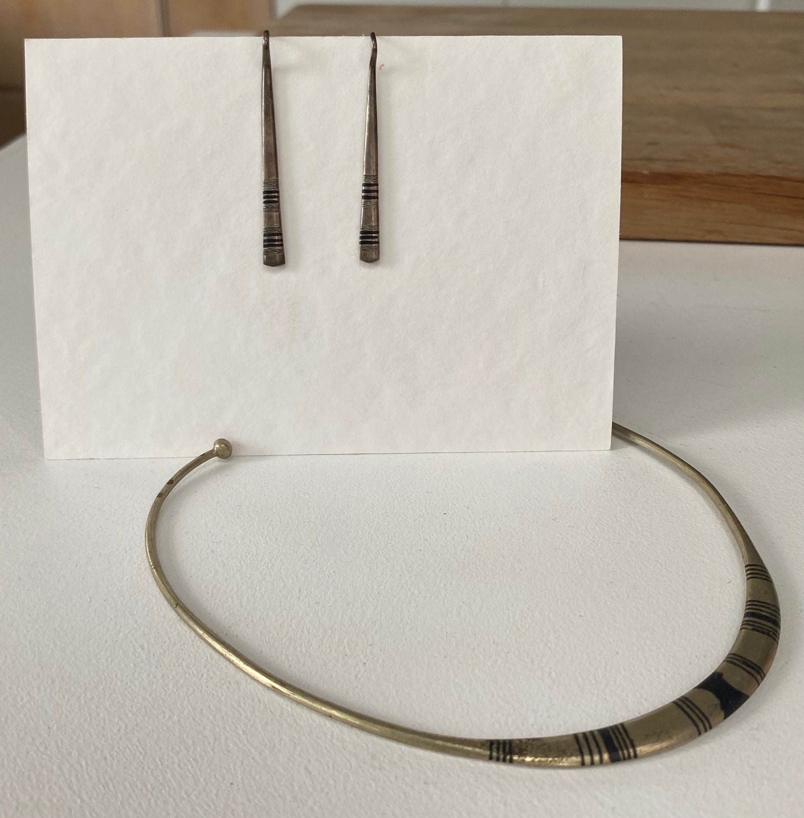 Zilveren Afrikaanse stijve ketting en oorringen, Handtassen en Accessoires, Kettingen, Ophalen, Zo goed als nieuw, Zilver, Zilver