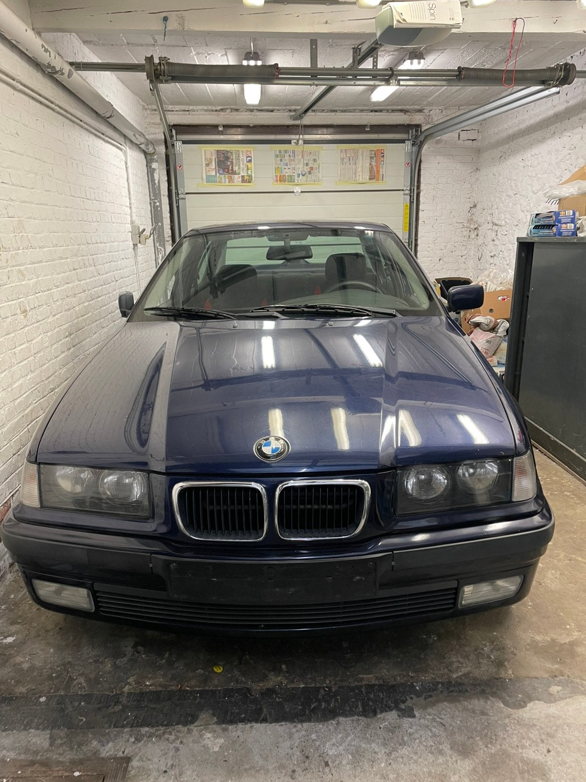 BMW 318tds (génération E36), Autos, BMW, Particulier, Série 3, Diesel, Break, 5 portes, Boîte manuelle, Bleu, Gris, Enlèvement