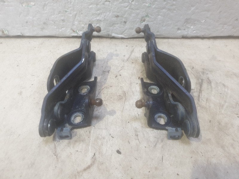 CHARNIERE DE COFFRE Volkswagen Golf III Cabrio (1E), Volkswagen, Volkswagen AG, Utilisé, Kundenbetreuung@volkswagen.de