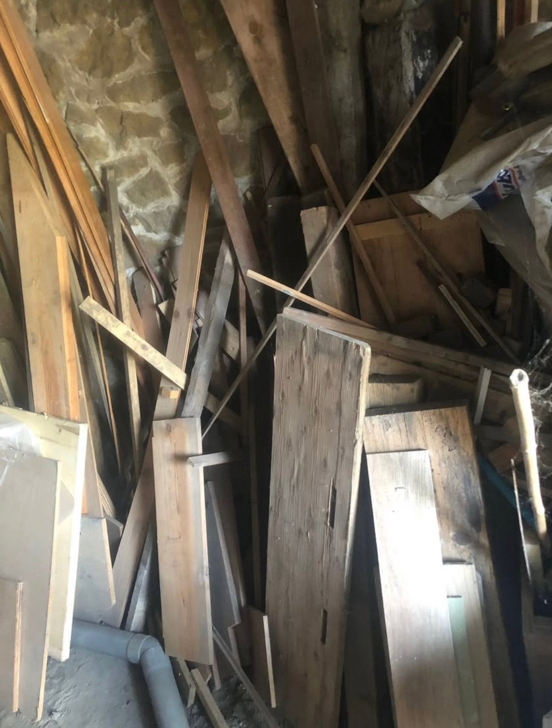 Bois gratuit a donner, Bricolage & Construction, Bois & Planches, Moins de 200 cm, Autres essences de bois, Enlèvement, Utilisé