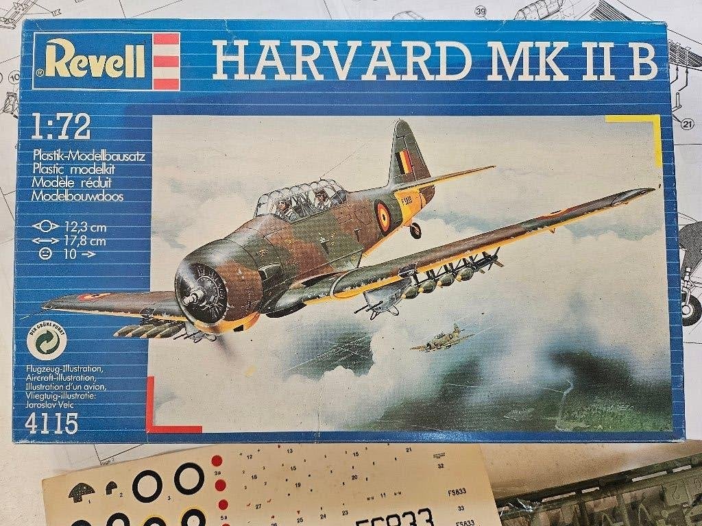 MAQUETTE  REVELL HARVARD Mk II B, Hobby & Loisirs créatifs, Modélisme | Avions & Hélicoptères, Enlèvement, Revell