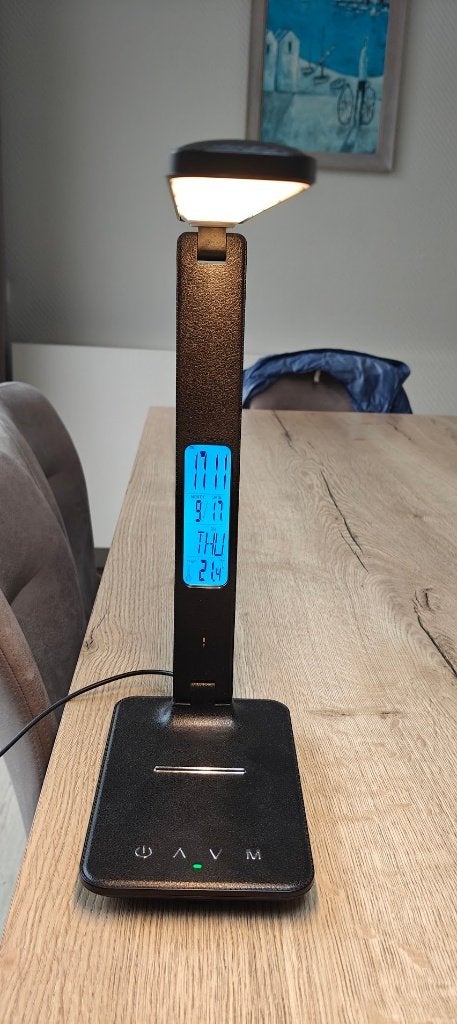 bureaulamp LED met digitale thermometer en smartphonelader, Divers, Enlèvement ou Envoi, Comme neuf
