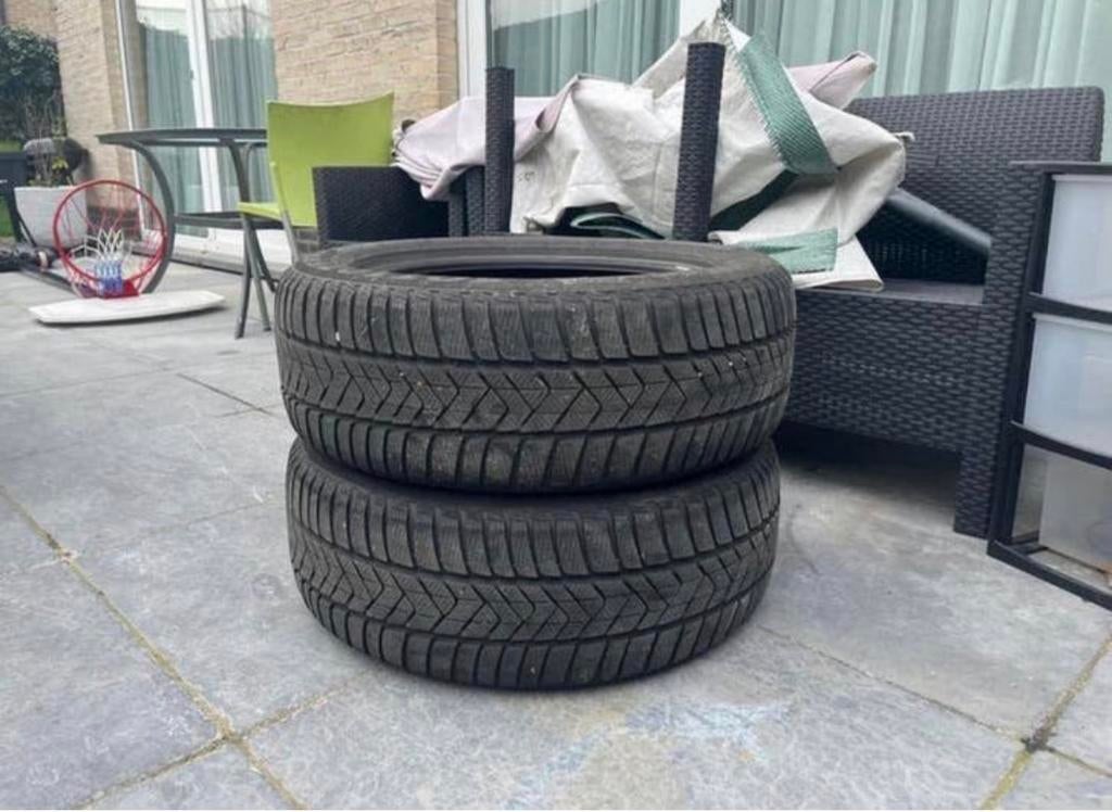 2x winterbanden 235/55 R18, Auto-onderdelen, Banden en Velgen, Ophalen, 18 inch, Winterbanden, 235 mm