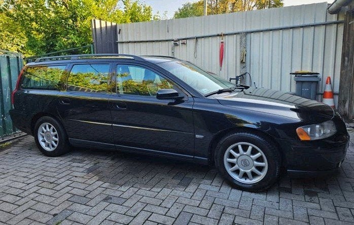 Volvo V70 2.4d Automaat rijdt goed, Autos, Volvo, Cuir, Achat, 2400 cm³, Noir