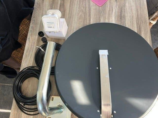 Nieuwe schotelantenne, Audio, Tv en Foto, Ophalen, Nieuw, (Schotel)antenne