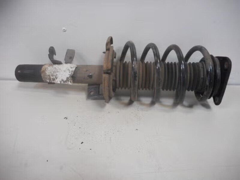 VEERPOOT LINKS VOOR Ford C-Max (DXA) (bv61-18k001-lab), Enlèvement ou Envoi, Henry-Ford-Straße 1 50735 Köln, DE, Ford-Werke GmbH