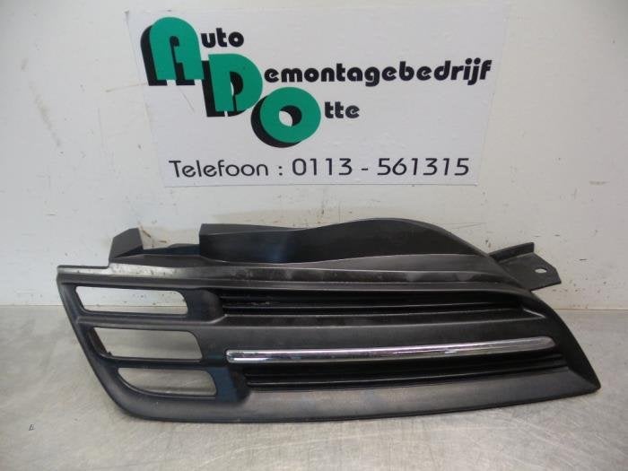 Grille van een Nissan Micra (Micra 03-), Gebruikt, -, -, Ophalen of Verzenden