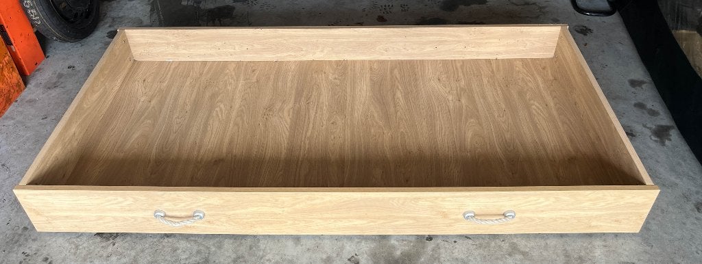 Bedlade, 200x95x20, eikenmotief, op wieltjes, Ophalen, Gebruikt