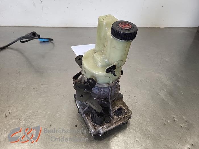 Pompe direction assistée d'un Nissan Interstar, Autos : Pièces & Accessoires, Commande, Nissan, Utilisé, 3 mois de garantie, Enlèvement ou Envoi