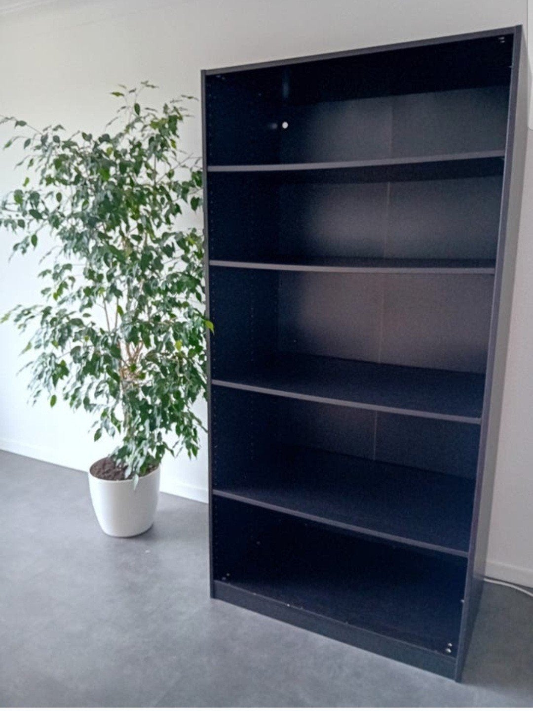 gratis Ikea kast,  afhalen voor zaterdagochtend, Ophalen