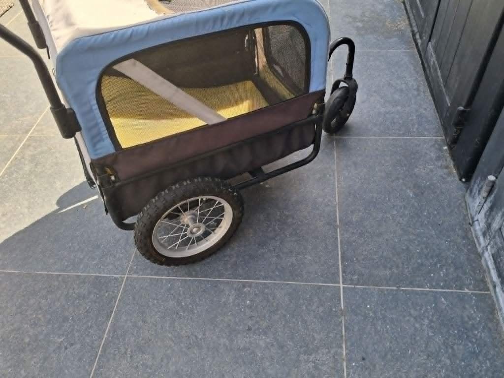 hondenkar met rood kussen jack and vanilla 58cm op 40cm, Enlèvement, Utilisé, Poussette pour chien