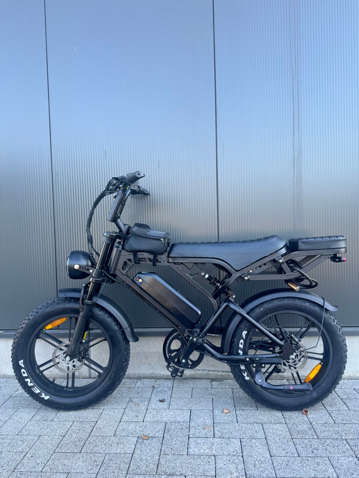 Elektrische fatbike V8-stijl, 20" – zwart (401 km), Ophalen, Gebruikt, Versnellingen