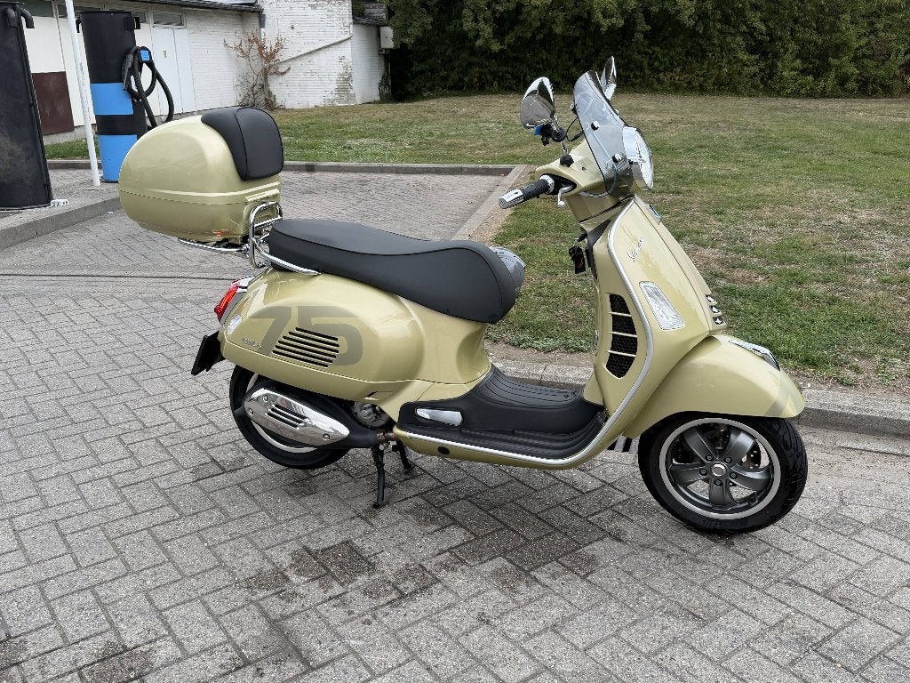 Vespa 300 75e verjaardag, Scooter, Occasion, Particulier, ABS