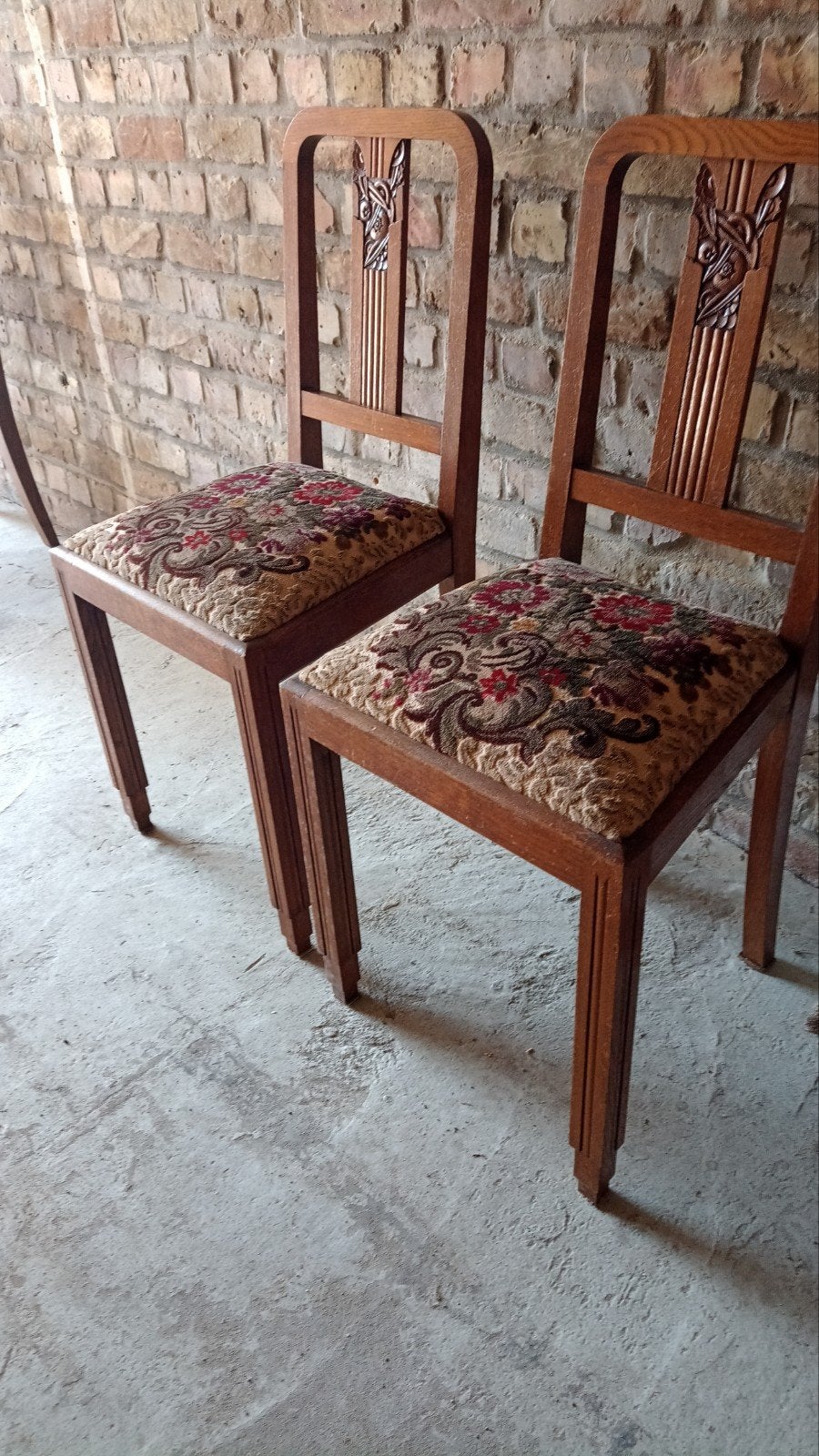 2 eiken stoelen met houtsnijwerk, Huis en Inrichting, Stoelen, Ophalen