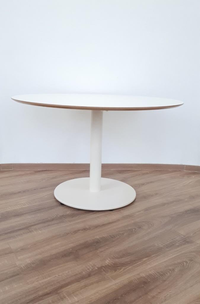 Ronde eettafel op centraal metalen pot, Ophalen, Zo goed als nieuw