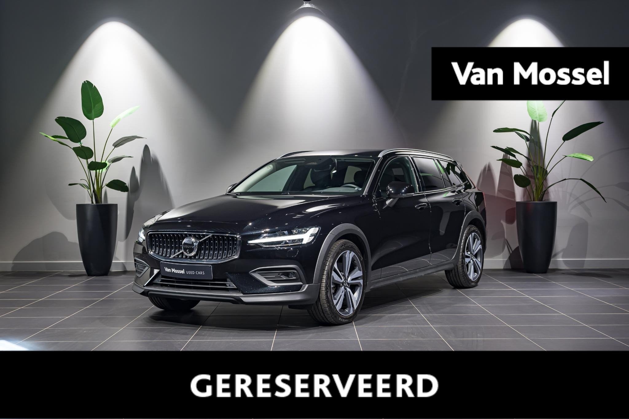 Volvo V60 Cross Country B4 D AWD Geartronic Pro, Autos, Volvo, Entreprise, 2000 kg, Entretenue par le concessionnaire, 1924 kg