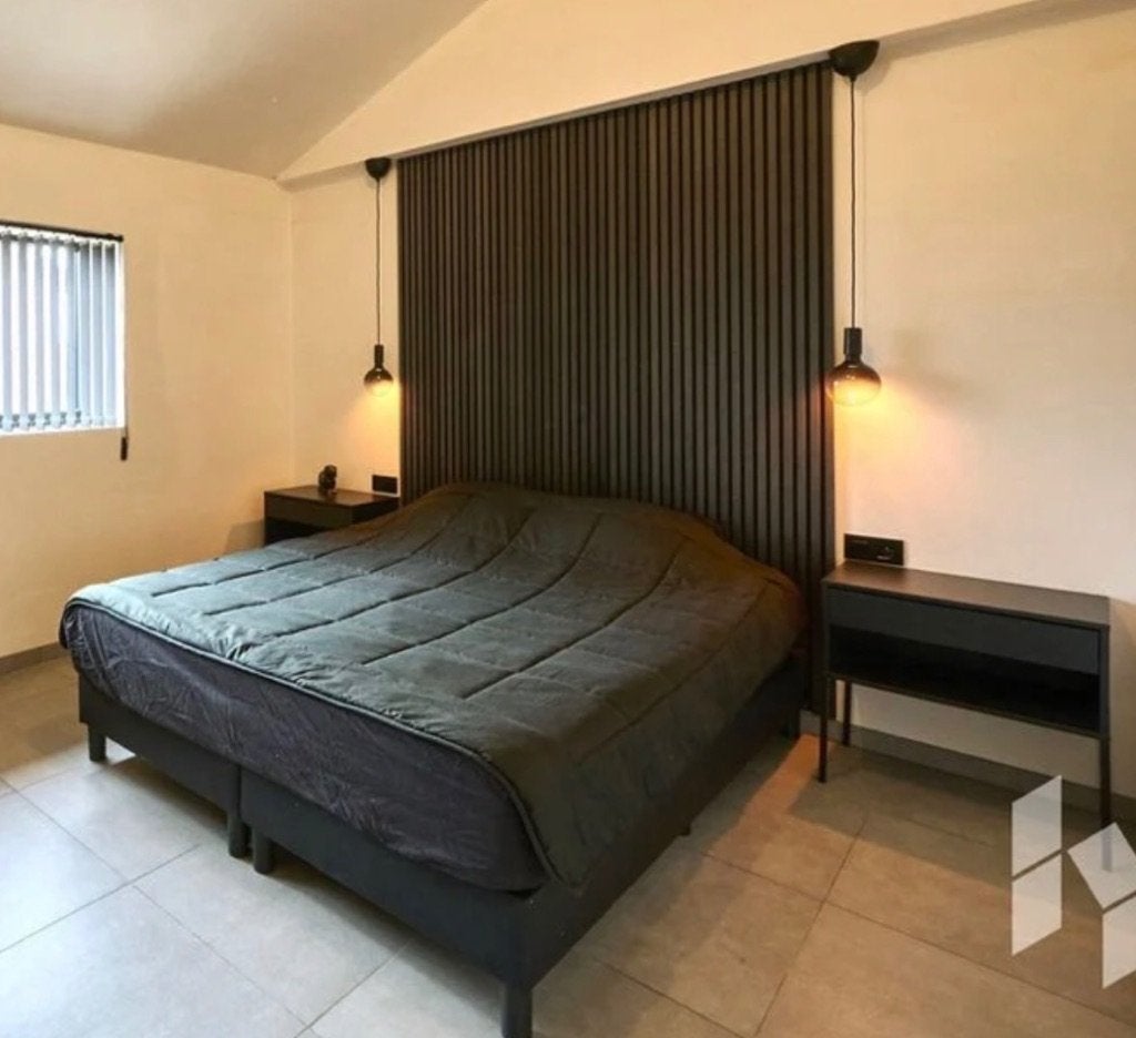 Bed, Ophalen, Gebruikt, Zwart, 200 cm