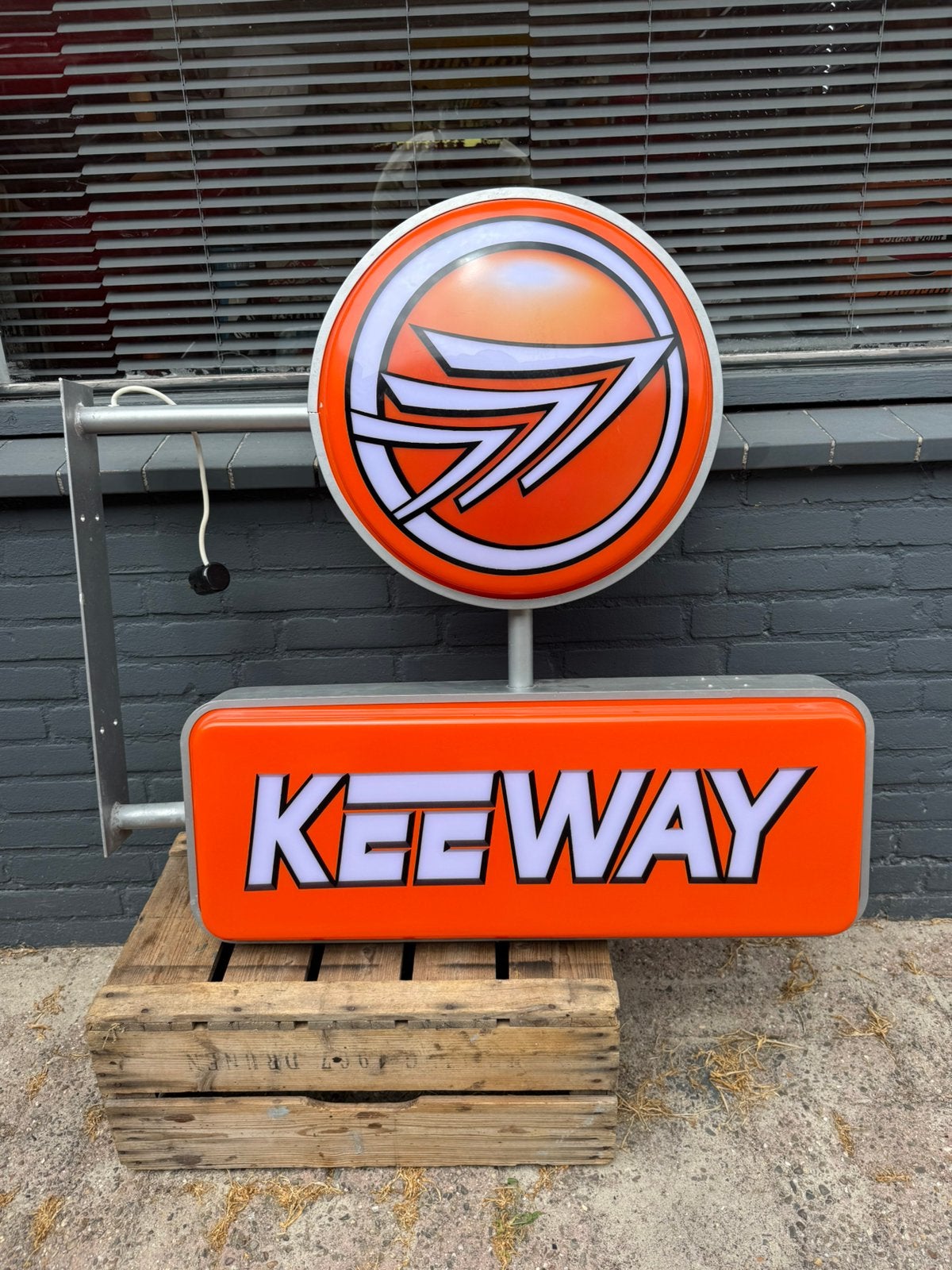 KEEWAY reclame lichtbak, Ophalen, Gebruikt, Lichtbak of (neon) lamp