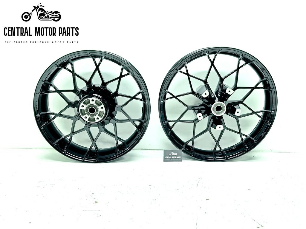 set de jantes Prodigy noir brillant Touring à partir de 2009, Motos, Envoi, Utilisé