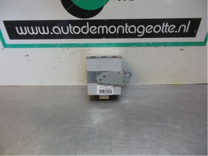 Module verrouillage central des portes d'un Toyota Corolla (, -, Toyota, Utilisé, -
