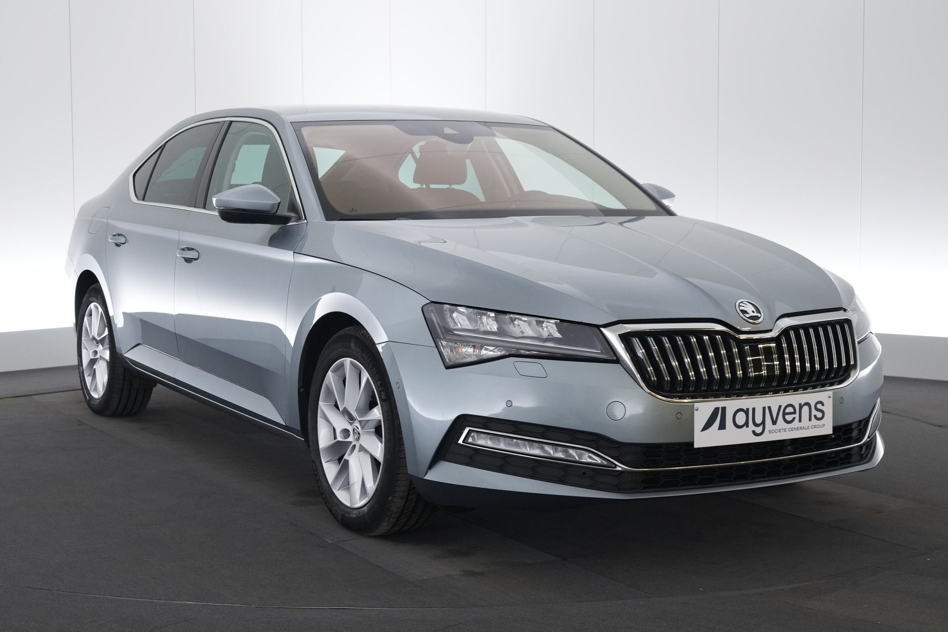 (1YWV792) SKODA SUPERB, Auto's, Skoda, Stof, Gebruikt, Bedrijf, 5 deurs