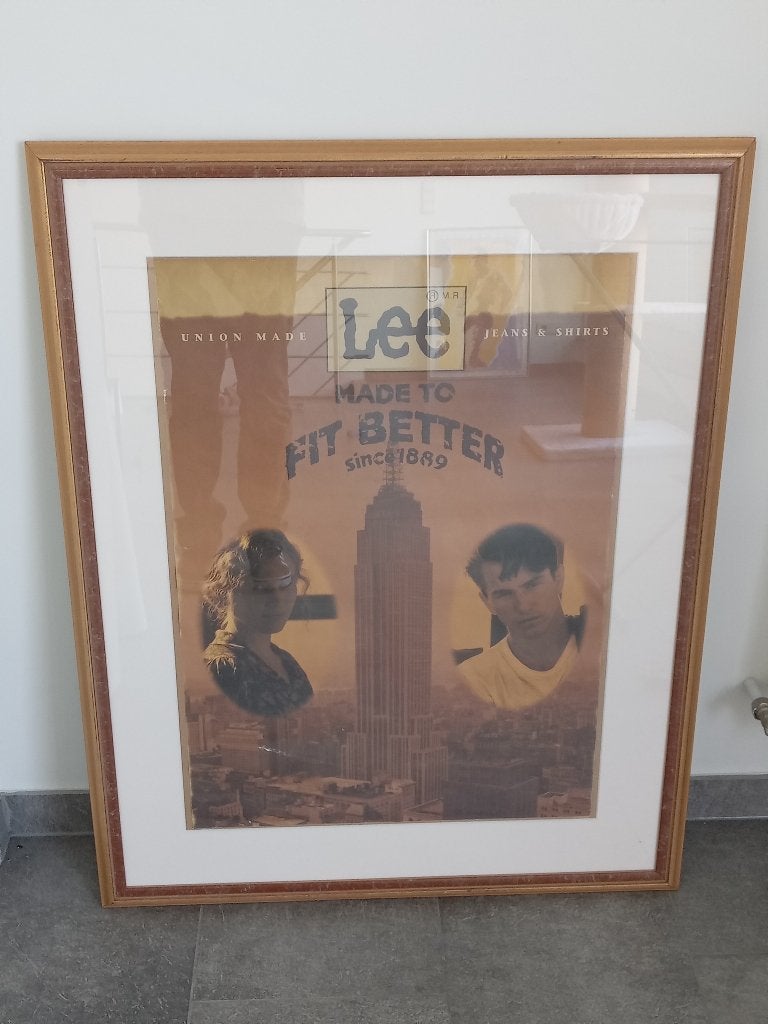 Lee jeans poster in Lijst, Verzamelen, Ophalen, Deurposter of groter, Rechthoekig Staand, Reclame
