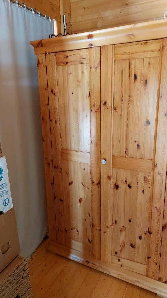 Hoge grenen kleerkast, Huis en Inrichting, Kasten | Kleerkasten, Ophalen, Met deur(en)