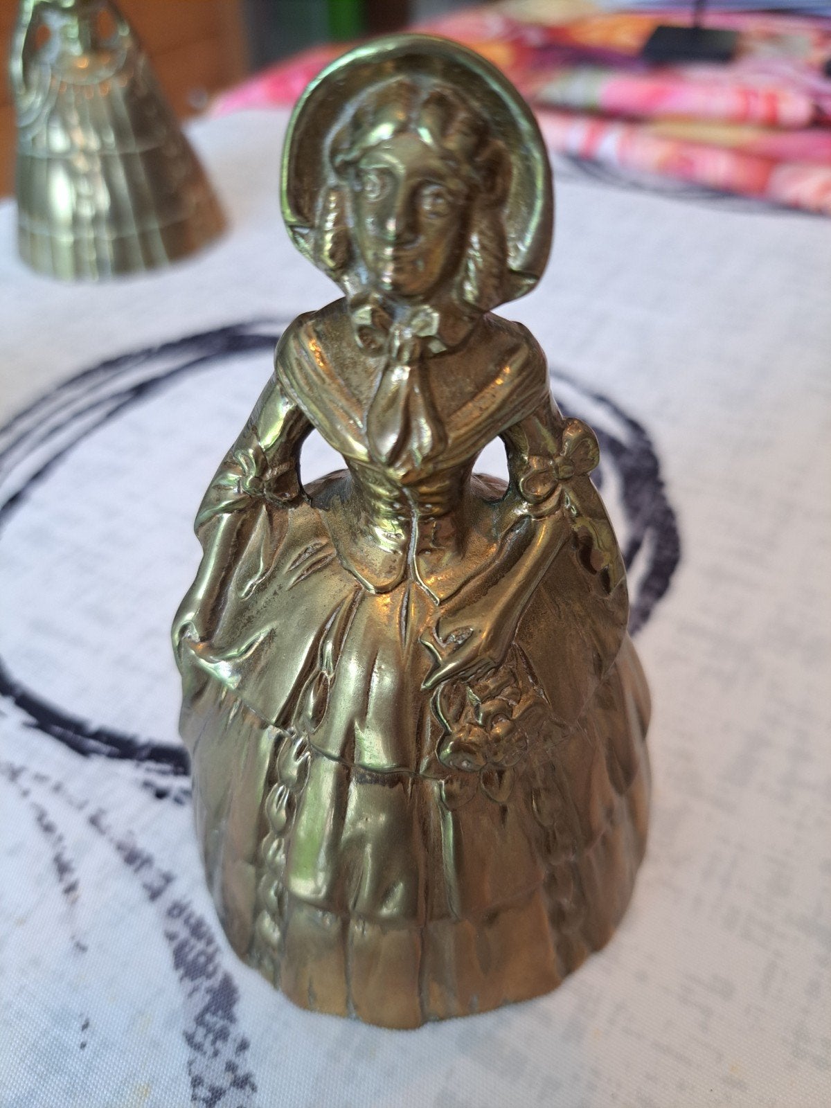 vintage messing tafelbel, Victoriaanse dame, Ophalen of Verzenden
