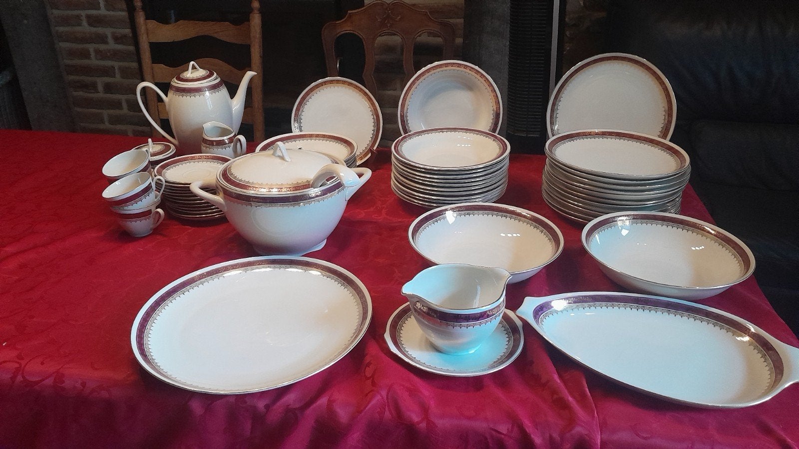 ancienne vaisselle Cornelia Loucky, Antiek en Kunst, Antiek | Servies compleet, Ophalen