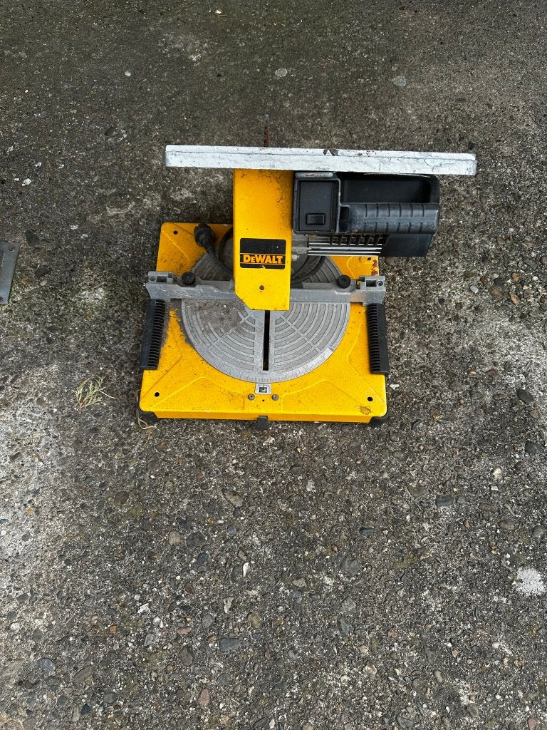 DeWalt Afkortzaag / Verstekzaag – Werkt goed, Enlèvement, Utilisé, Scie à onglet