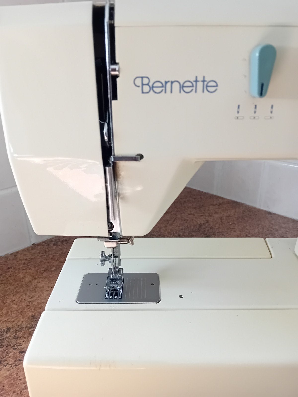 Naaimachine Bernette, Hobby & Loisirs créatifs, Enlèvement, Machine à coudre
