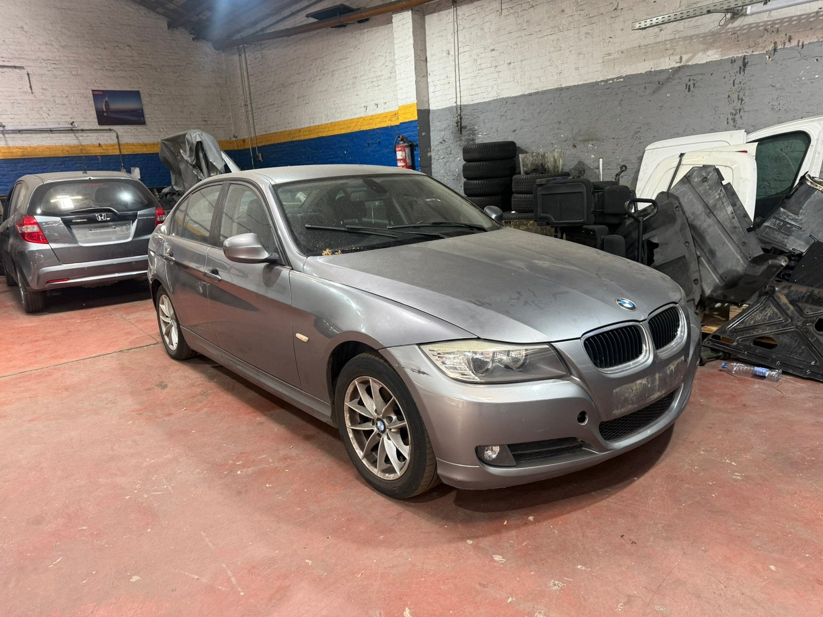 BMW 318D/2011/BERLINE/COMMERCIALISATEUR/EXPORT, Autos, BMW, Boîte manuelle, Entretenue par le concessionnaire, Noir, 5 portes